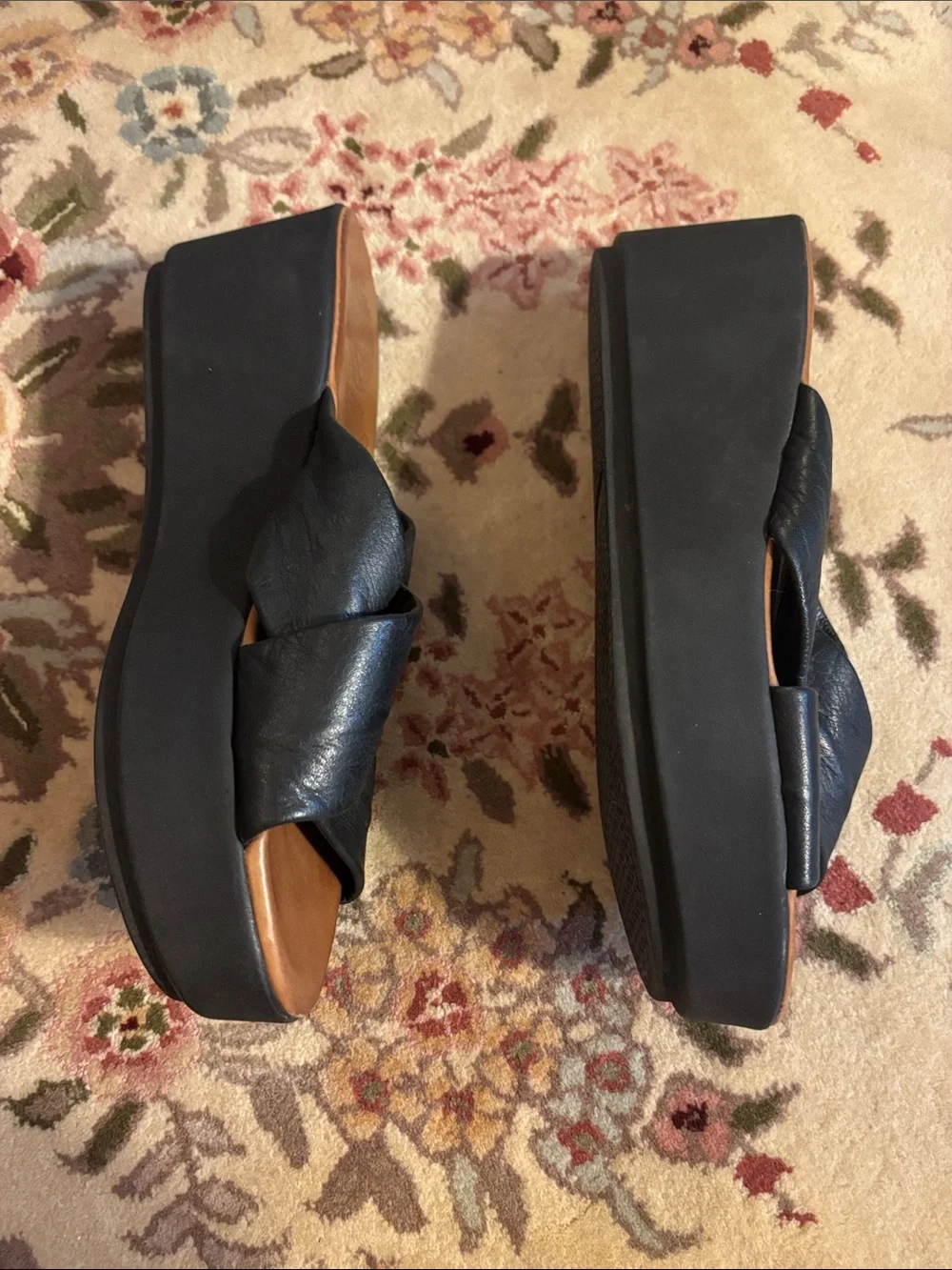Vince Camuto Black Leather Crisscross Slide Platform Heels